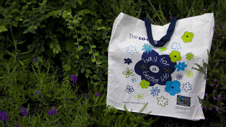 Shops must prioritise plastic bag use
