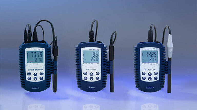 Handheld water measurement combines precision with easy operation