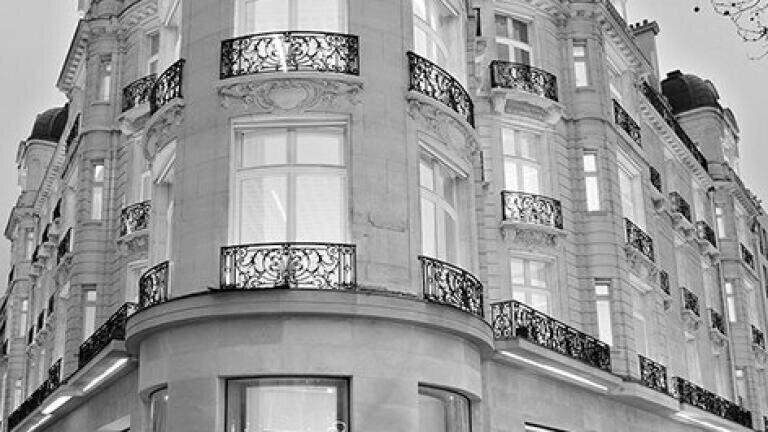 Hotels / public buildings / commercial facilities