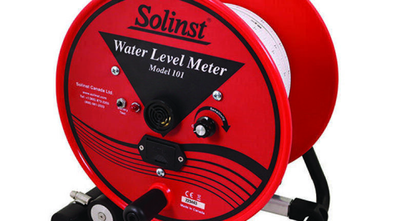 Effortless winding of reel-mounted water level measurement devices