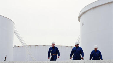 Proactively reducing the levels of risk to personnel at oil and gas facilities with connected safety