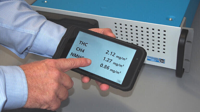 Rugged portable heated FID VOC analyser.