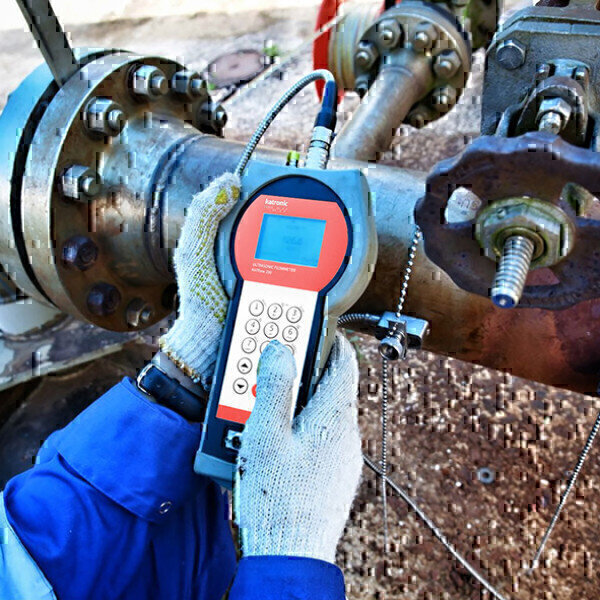 Non-invasive clamp-on flowmeters Envirotech Online