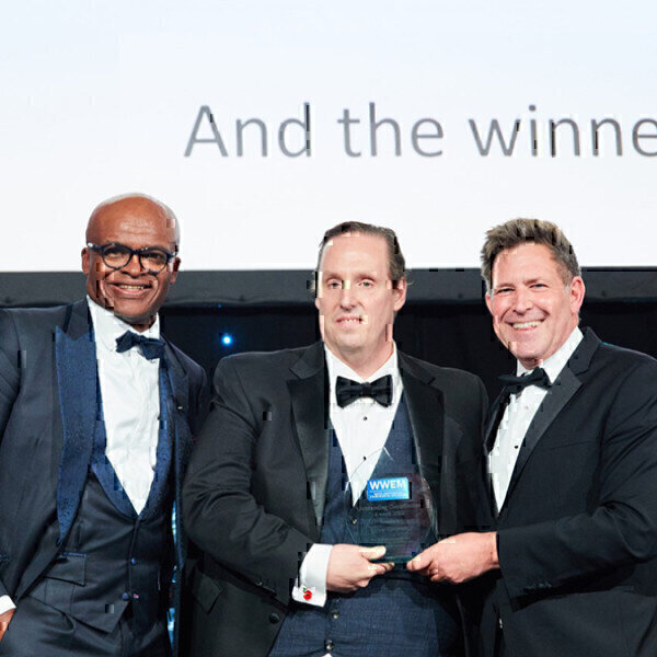 Oliver Grievson receives the Outstanding Contribution to Industry Award at WWEM - Vimarsana News