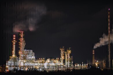 How Are Fixed Gas Monitors Used at Refineries?