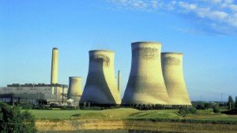 What are the Air Quality Challenges Posed by Modern Coal-Fired Power Stations?