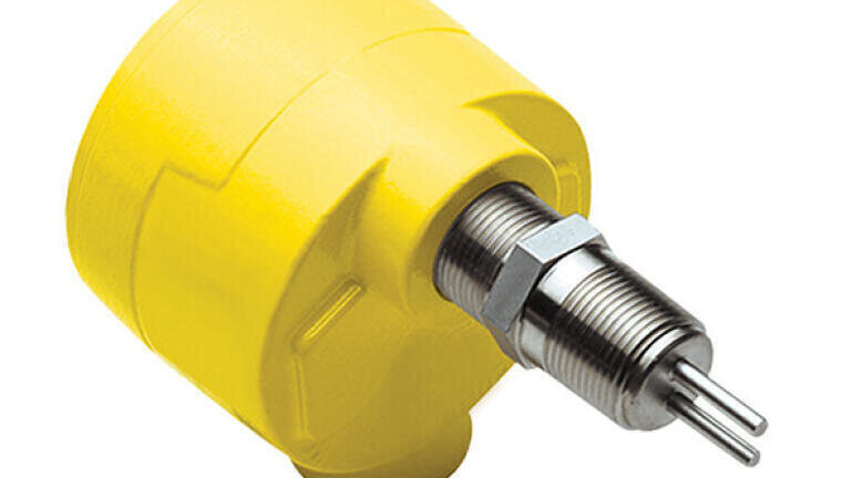 Accurate flow, level and temperature measurement in a single device for large-scale water chillers