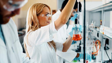 Achieve zero solvent emissions in your lab