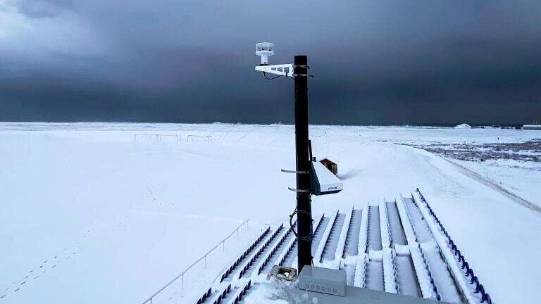 Anodes and anemometers for harsh winter air quality monitoring