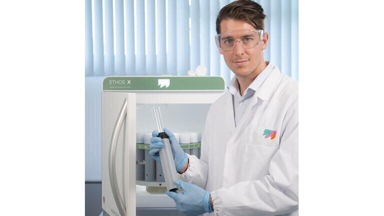 Extraction of organic pollutants in environmental samples – twelve application reports 