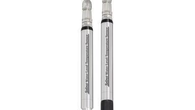 Submersible water level transmitter with increased versatility