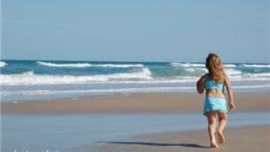 Rain 'undermines water quality of British seaside'