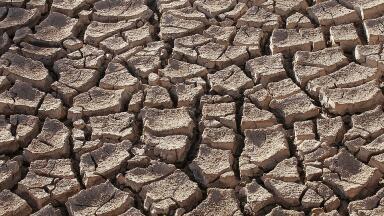 UK drought: do weaker rivers have higher concentrations of pollutants?