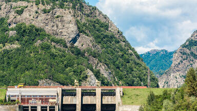 Real-time microbial water monitoring for Romania