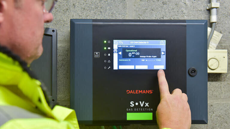 Compliance and safety in underground car parks through smart gas detection