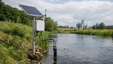 Solar-powered sensor system delivers real-time detection of multiple water contaminants simultaneously