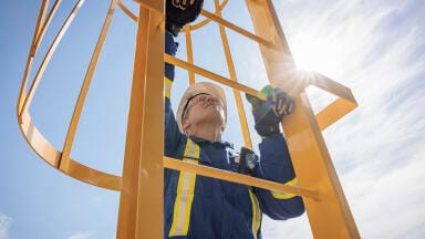 New connected safety wearable gains global traction ahead of NSC Safety Congress & Expo