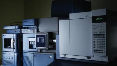 Rapidly switch from LC/MS/MS to GC/MS/MS on single instrument platform