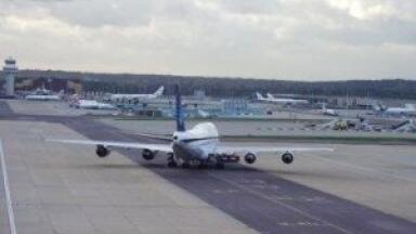 Air quality targets for aviation industry 'are challenging'