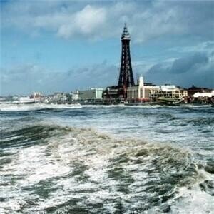 Blackpool Pleasure Beach issued with waste fine